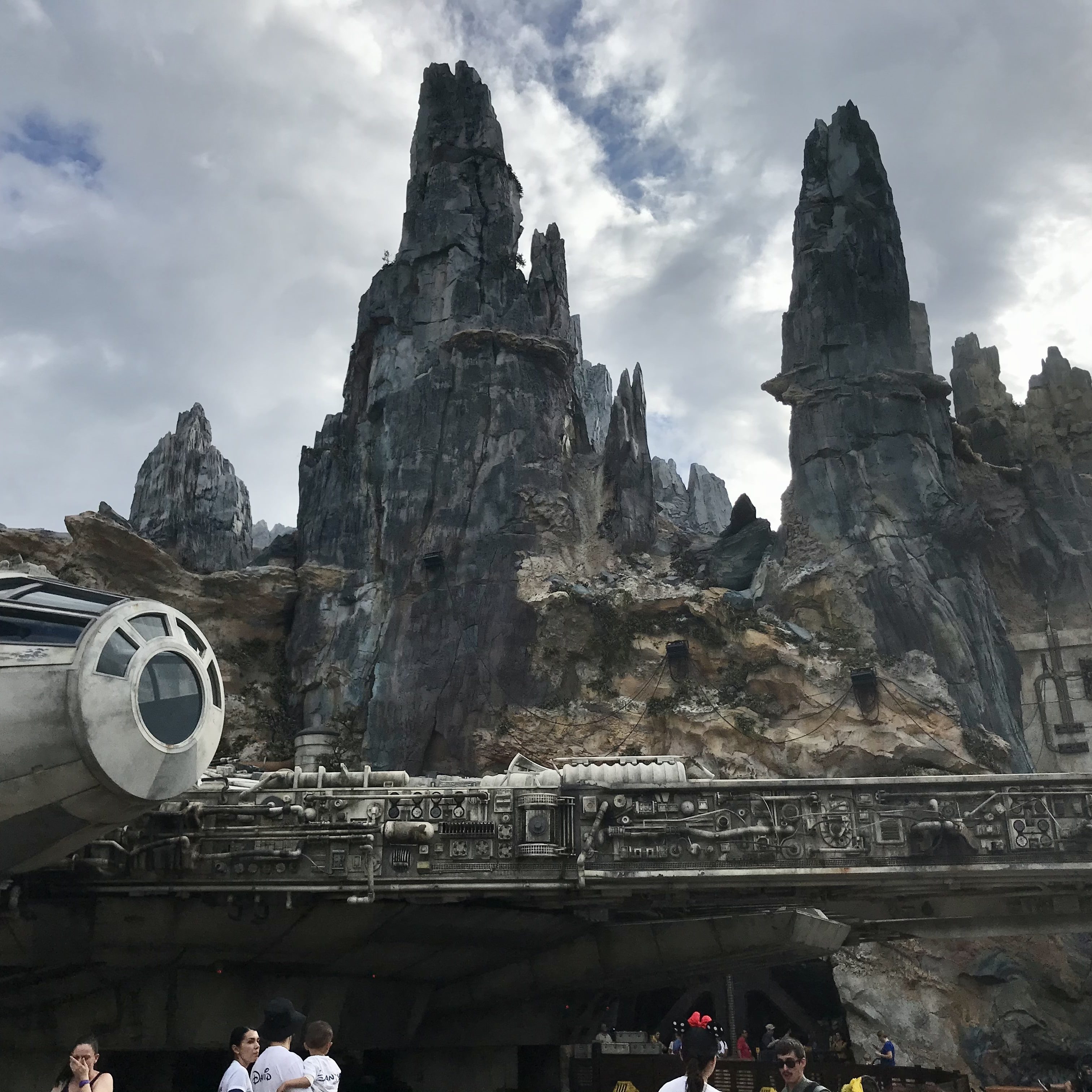 Millennium Falcon: Smuggler's Run - one of the must see attractions at Hollywood Studios at Walt Disney World #waltdisneyworld #disneyworld #disneyrides #disneyplanning #disneytrip #disneyvacation #travelagent