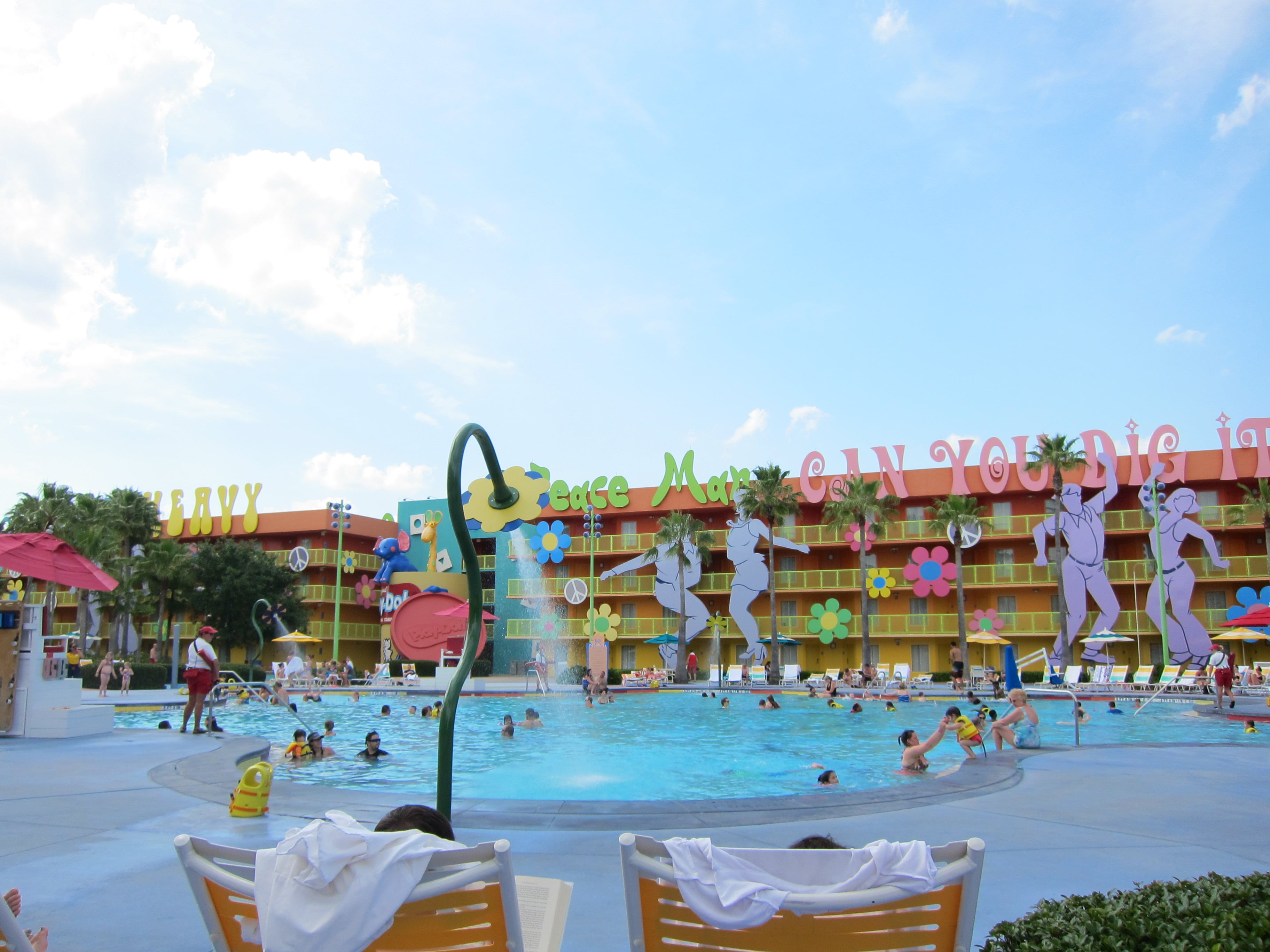 Disney Pop Century Resort, Hippy Dippy Pool