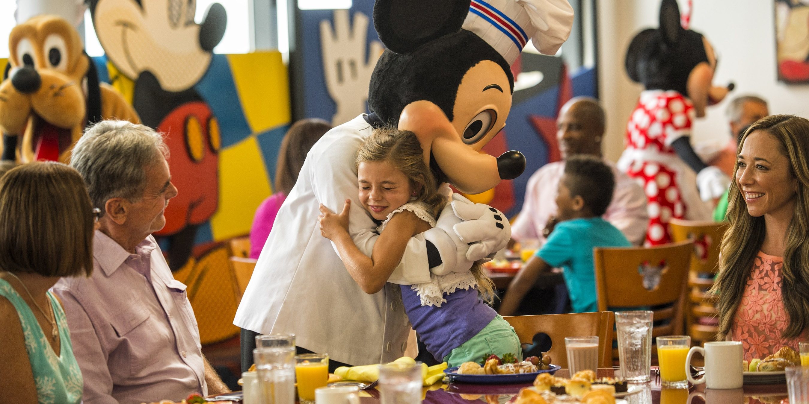 mickey mouse, Dining