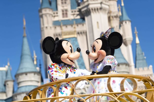 Disney World Questions: Your top vacation planning questions asked and answered by an expert! #disneyworld #disneyplanning #disneytrip #travelagent #disneytravel #disneytrip